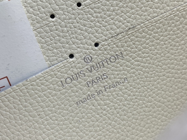 LVコピーウォレット角部分ディテール